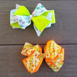 2 Neon hair bows/ 2moños para el cabello color neo